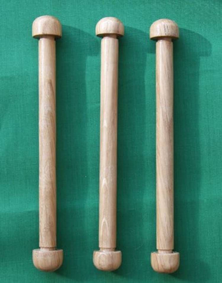 Wall hanging holder for storing lace wall hangings